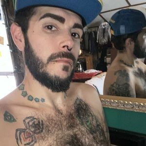 Meet your Posher, Tom